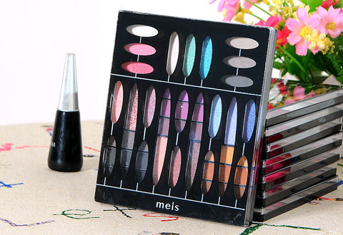 Professional 27 Colors Eyeshadow Palette